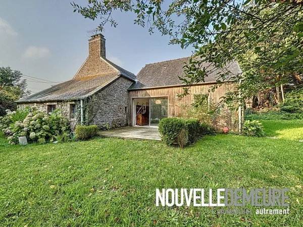 Charmante bâtisse en pierre de 110m2 habitable au coeur de la