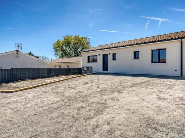 Maison 4 pièces de 90m2 habitables sur parcelle d'environ 60