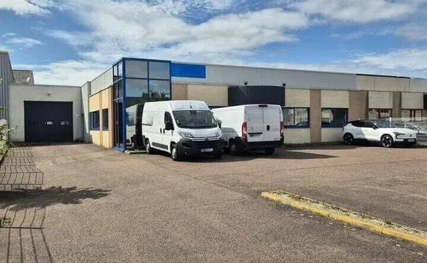 Local d'activité 565 m²