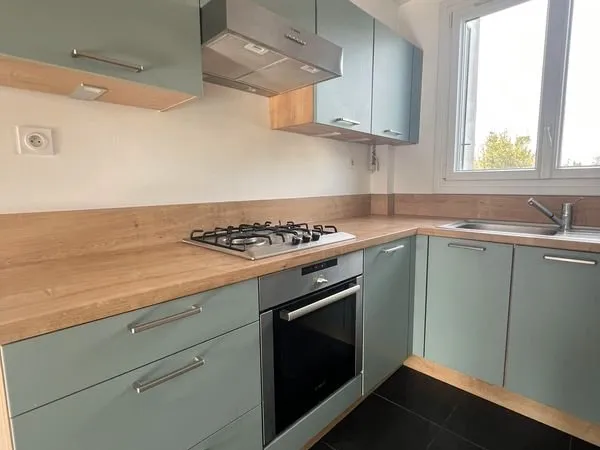 Location appartement 3 pièces 65m² particulier