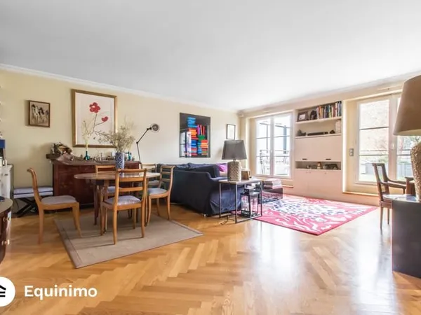 Appartement familial de 126m2, situé rue Daubigny