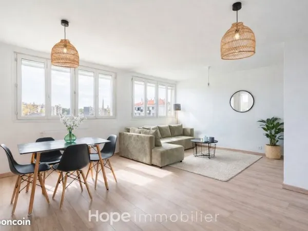 Appartement 4 pièces 81 m²