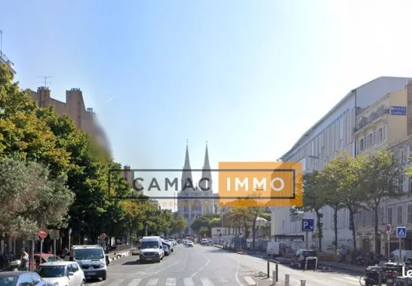 Local commercial 290 m²