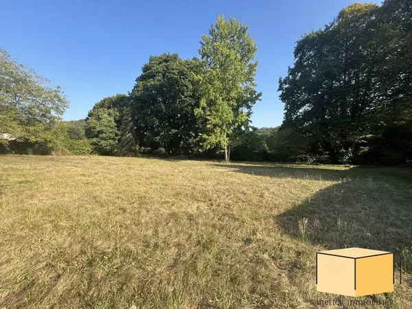À vendre - Terrain plat de 735 m² proche Belley