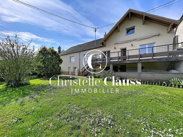 Maison 8 pièces 197 m²