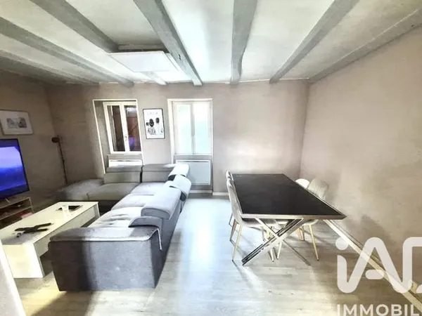 Bâtiment 237 m²