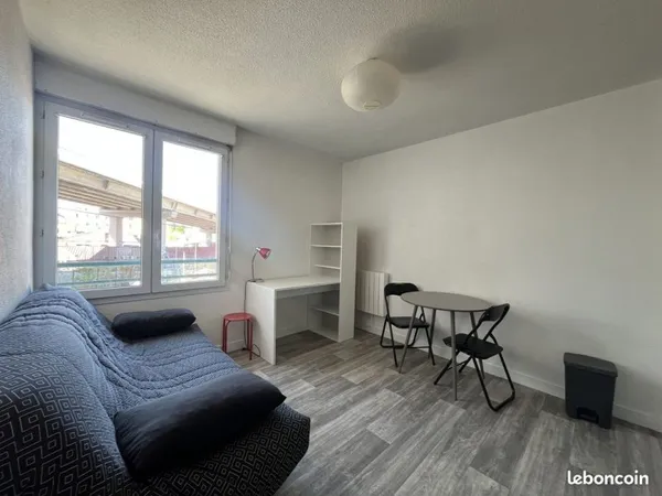 Studio 1 pièce 19 m²