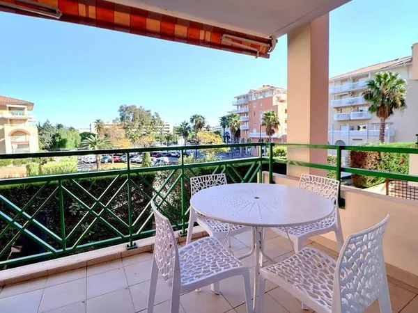 VENTE - PORT FREJUS