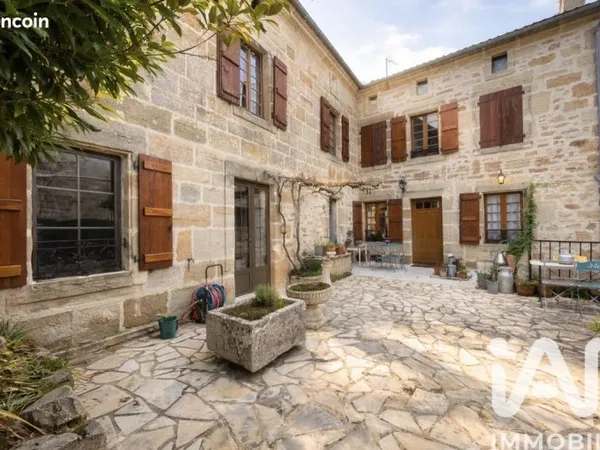 Maison de ville 7 pièces 200 m²