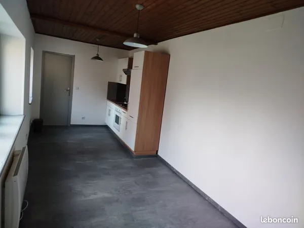 Ensisheim centre-ville loue F2, 39m2 dans maison individuelle