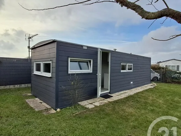 Terrain 330 m²