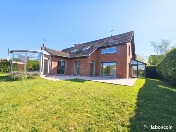 Pavillon 9 pièces 197 m²