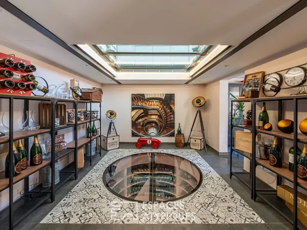 La maison contemporaine avec véranda et cave