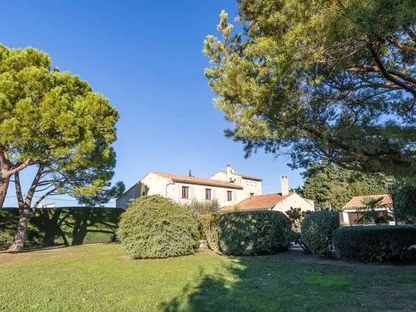 Maison 6 pièces 320 m²