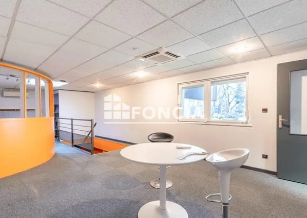 Local professionnel spacieux de 180m² idéal pour votre entreprise à Rixheim