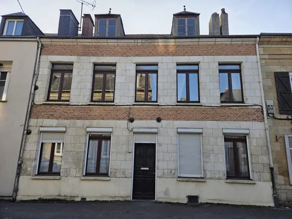 Belle maison de maître centre du village