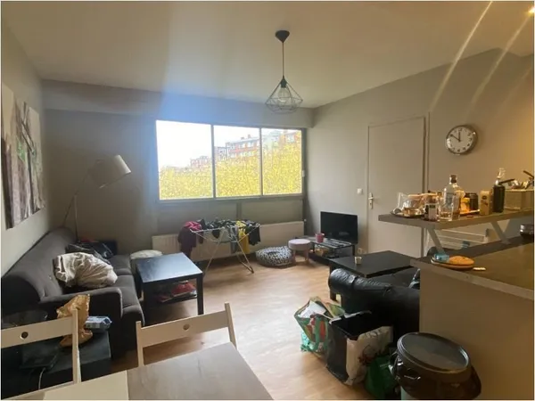 CHAMBRE APPART. NON MEUBLEE
