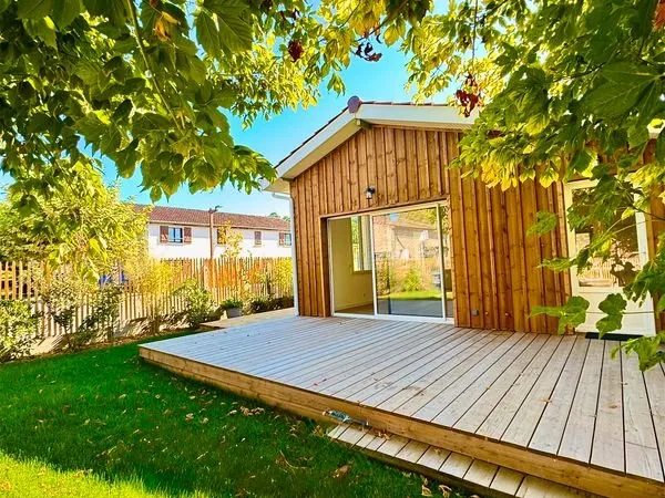 🏡 Exclusif centre village Saint-Selve - Plain-pied refait à neuf - 3CHB+2SDB-DPE A