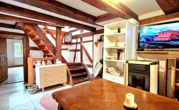 Maison de village rénovée et équipée au calme