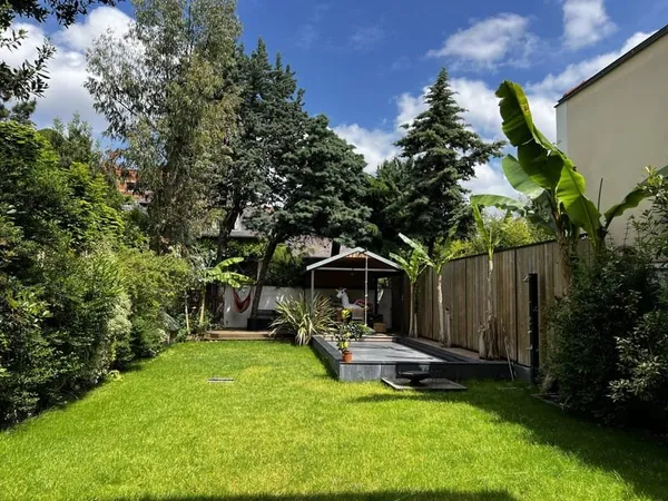 Colombes - Les Vallées - Maison 285 m² avec piscine
