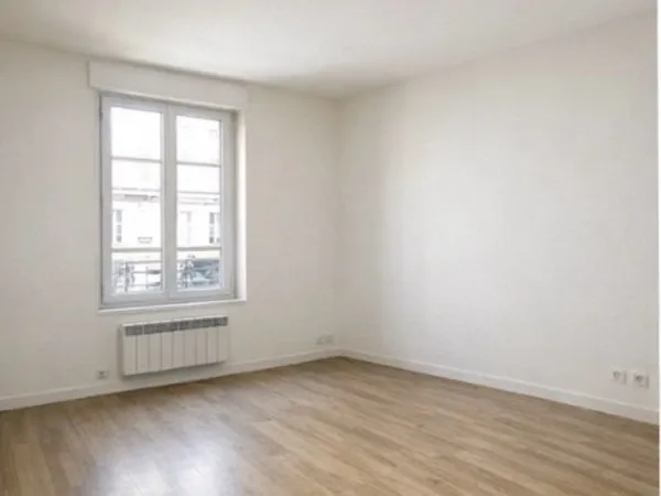 Studio lumineux 19 m² en hypercentre - La Roche-sur-Yon