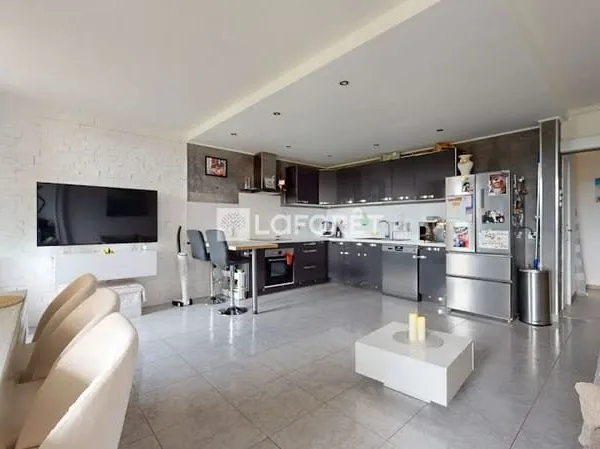 Appartement 4 pièces 77 m²