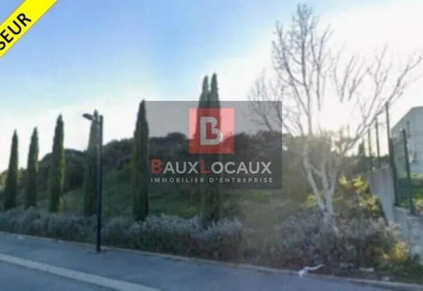 Terrain constructible 3762 m²