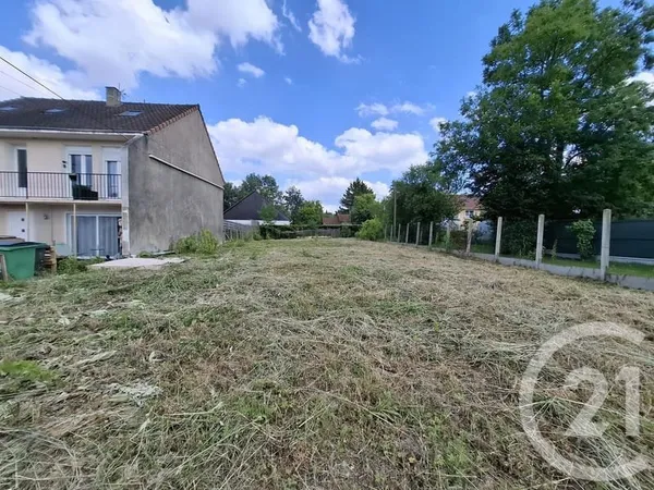 Terrain 643 m²