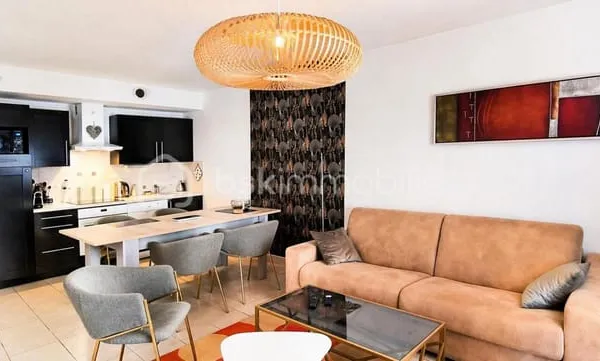 Canet-en-Roussillon- Appartement T2 de 44.31m² meublé- Traversant dans résidence sécurisée avec pres