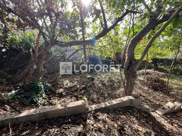 Terrain 830 m²