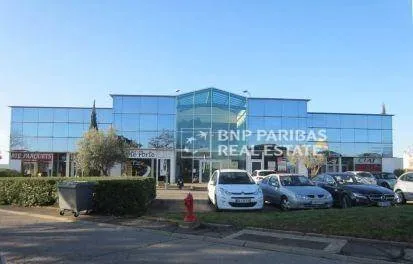 Local d'activité 209 m²