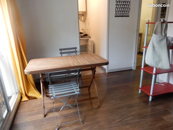 Location T1 Meublé .Quartier Busca / Avenue Crampel