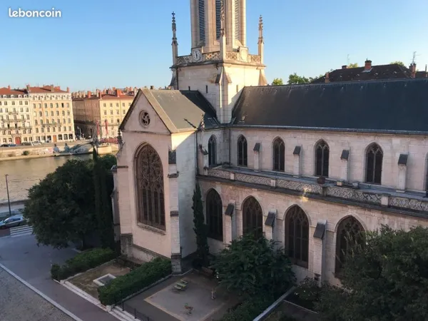 Studio T1 rénové, Lyon 5ème Vieux Lyon, vue Fourvière