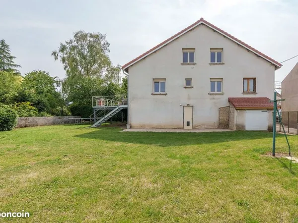 Maison 8 pièces 162 m²