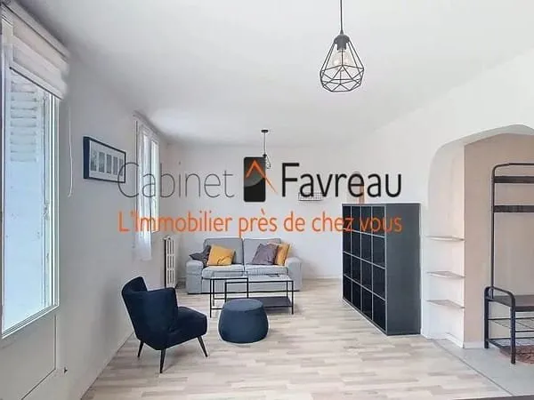 APPARTEMENT DE DEUX PIÈCES PRINCIPALES - CAVE - LIGNE14 À 3 MINUTES