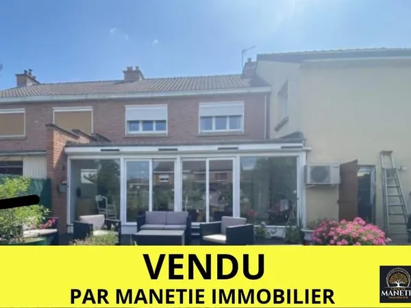 MAISON DE VILLE