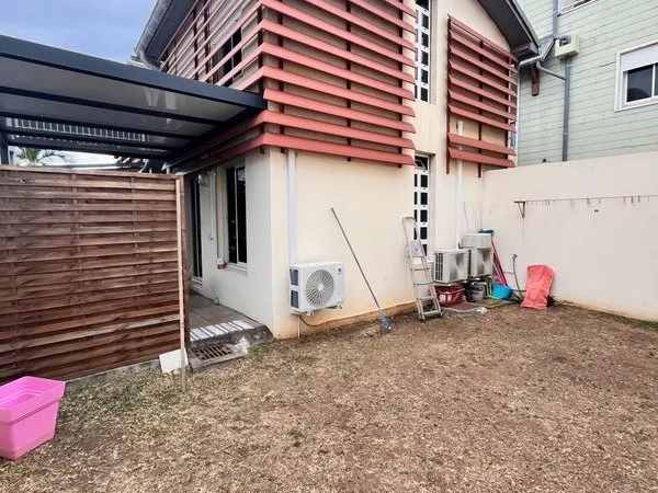 Appartement T3 en rez de jardin au centre ville de St Denis