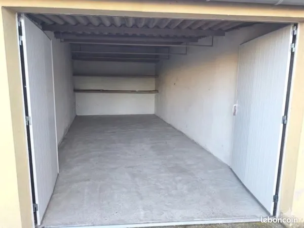 Grand garage 18m2