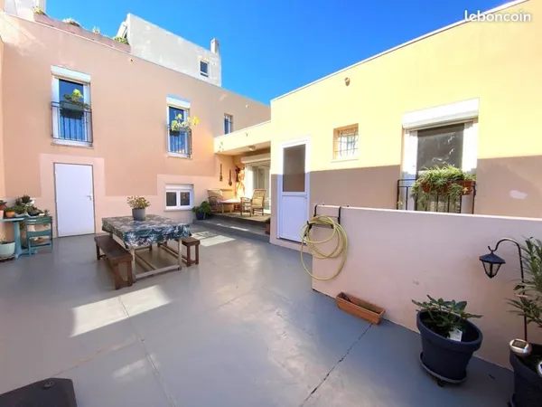 Appartement type 5 avec terrasse 44m²