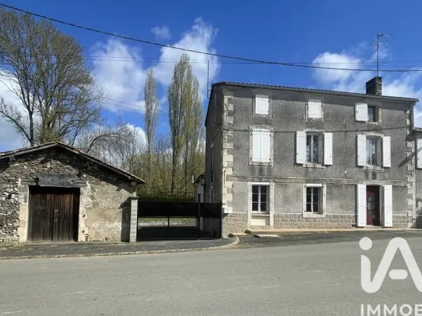 Maison 8 pièces 241 m²