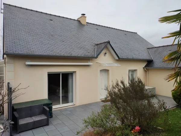 A VENDRE - SOQUET IMMOBILIER - MAISON DE PLAIN PIED DE 102 m2 - LEHON