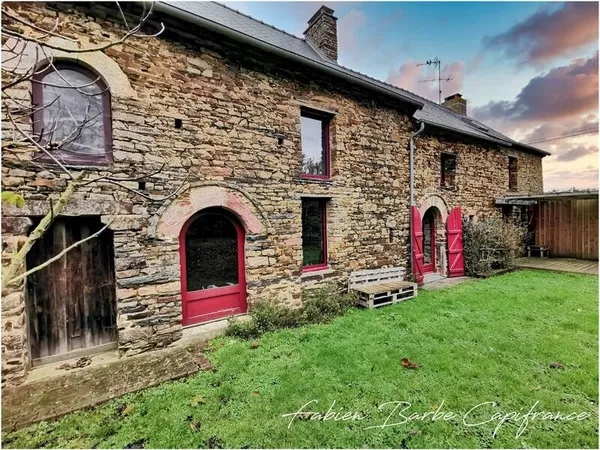 Maison à vendre 8 pièces PLECHATEL (35)