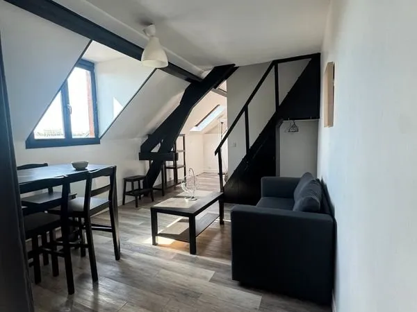 Location Duplex meublé avec garage - Corbeil-Essonnes secteur Papeterie - charges, électricité compr