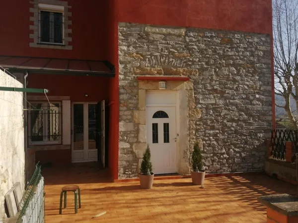 Appartement centre Privas avec garage et terrasse