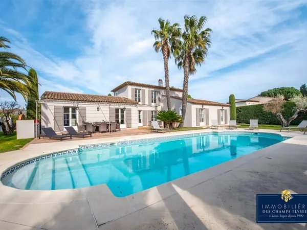 Exclusivité - Saint-Tropez / Gassin - Élégante Villa Provençale - 4 Chambres - Garage -