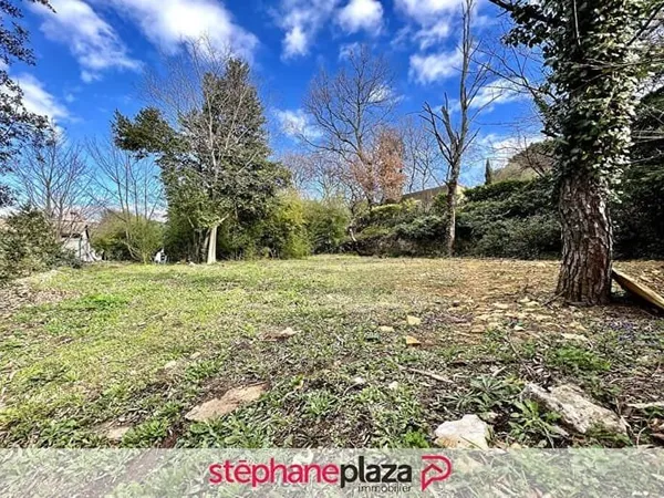 Terrain constructible 959 m²