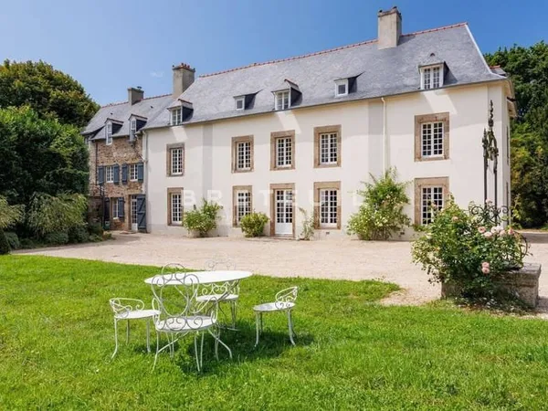 Maison 20 pièces 663 m²