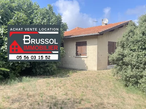 À vendre maison à rénover située en centre ville de Lacanau