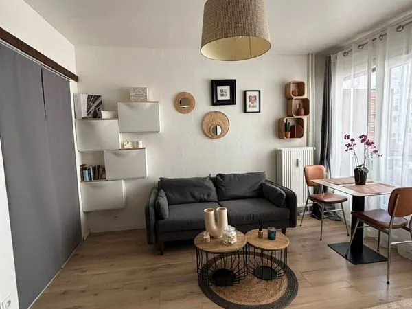 Ais les bains Studio meublé Centre ville