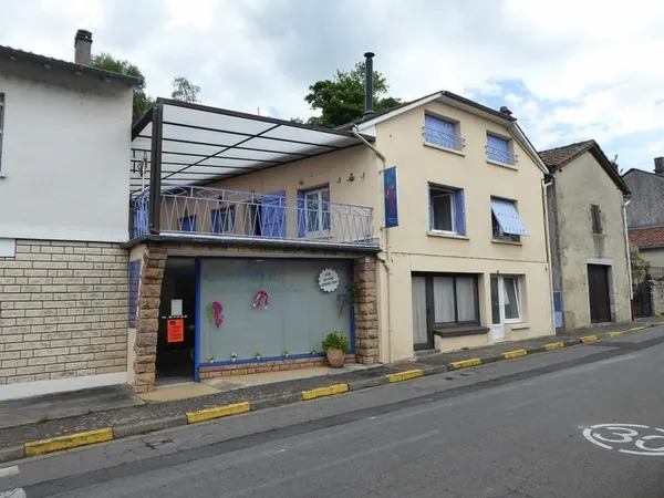 Bien immobilier de rendement Vente Latronquière 5p 137m² 140000€